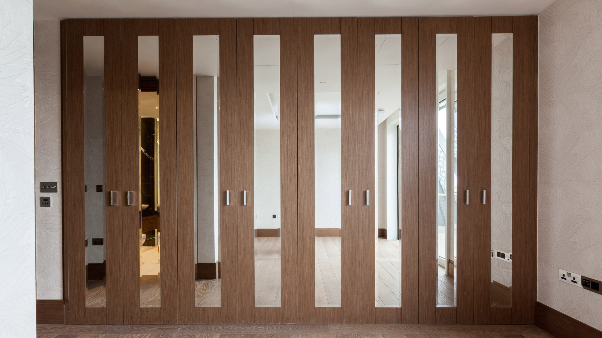 LEMA 190Strand UK (2)