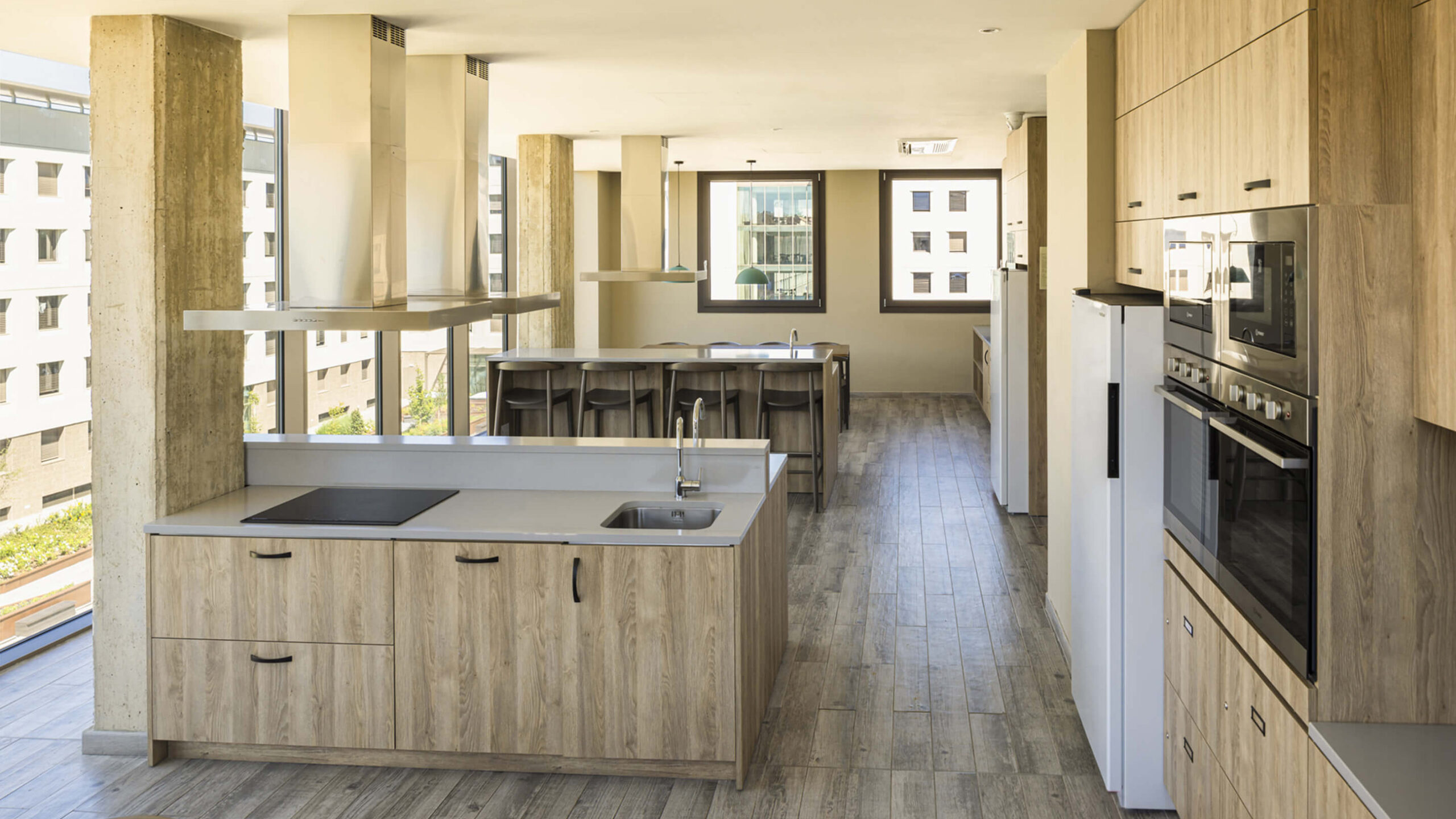 COLLEGIATE 23 Block C Common Kitchen North bassaris 1